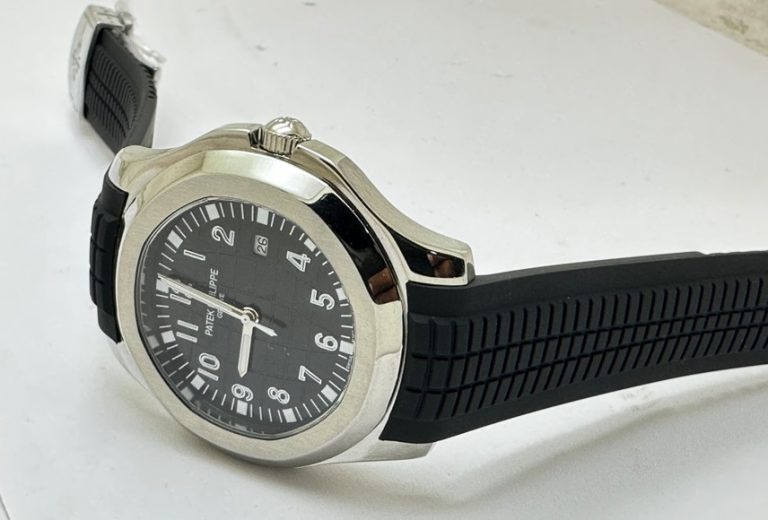 Patek Philippe Aquanaut Black Rubber Strap Watch - Image 5
