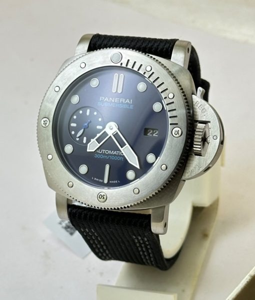 Panerai Submersible QuarantaQuattro Swiss ETA 2250 Valjoux Movement Automatic Watch - Image 2