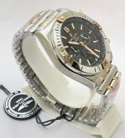 Breitling Chronomat B01 42 Black Dual Tone Watch - Image 4