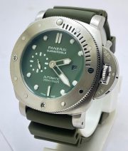 Panerai Submersible Green Rubber Strap Swiss Automatic Watch - Image 2