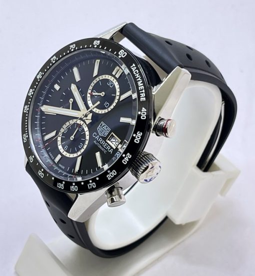 TAG HEUER CARRERA CALIBRE DATE BLACK RUBBER STRAP WATCH - Image 3