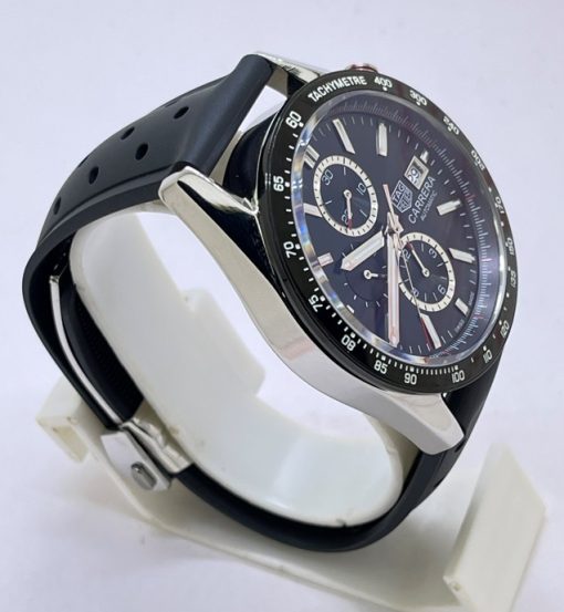TAG HEUER CARRERA CALIBRE DATE BLACK RUBBER STRAP WATCH - Image 4